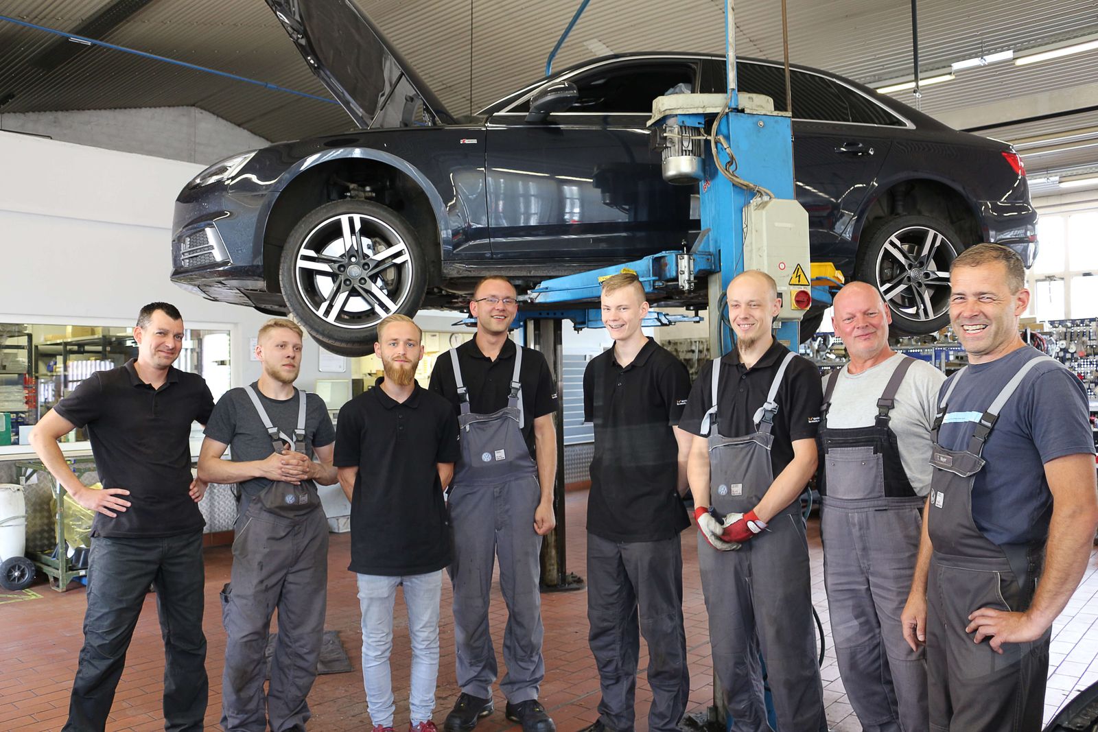 Team der Autohausgruppe im Harz - Unsere Experten für Ihre PKW der Marken VW, Skoda, Audi, Cupra und Seat in Quedlinburg, Wernigerode, Regenstein, Halberstadt und Osterwieck
